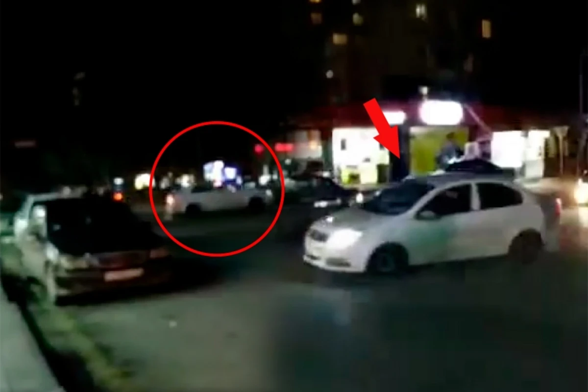 Bakıda avtoxuliqan DƏHŞƏT saçdı - VİDEO