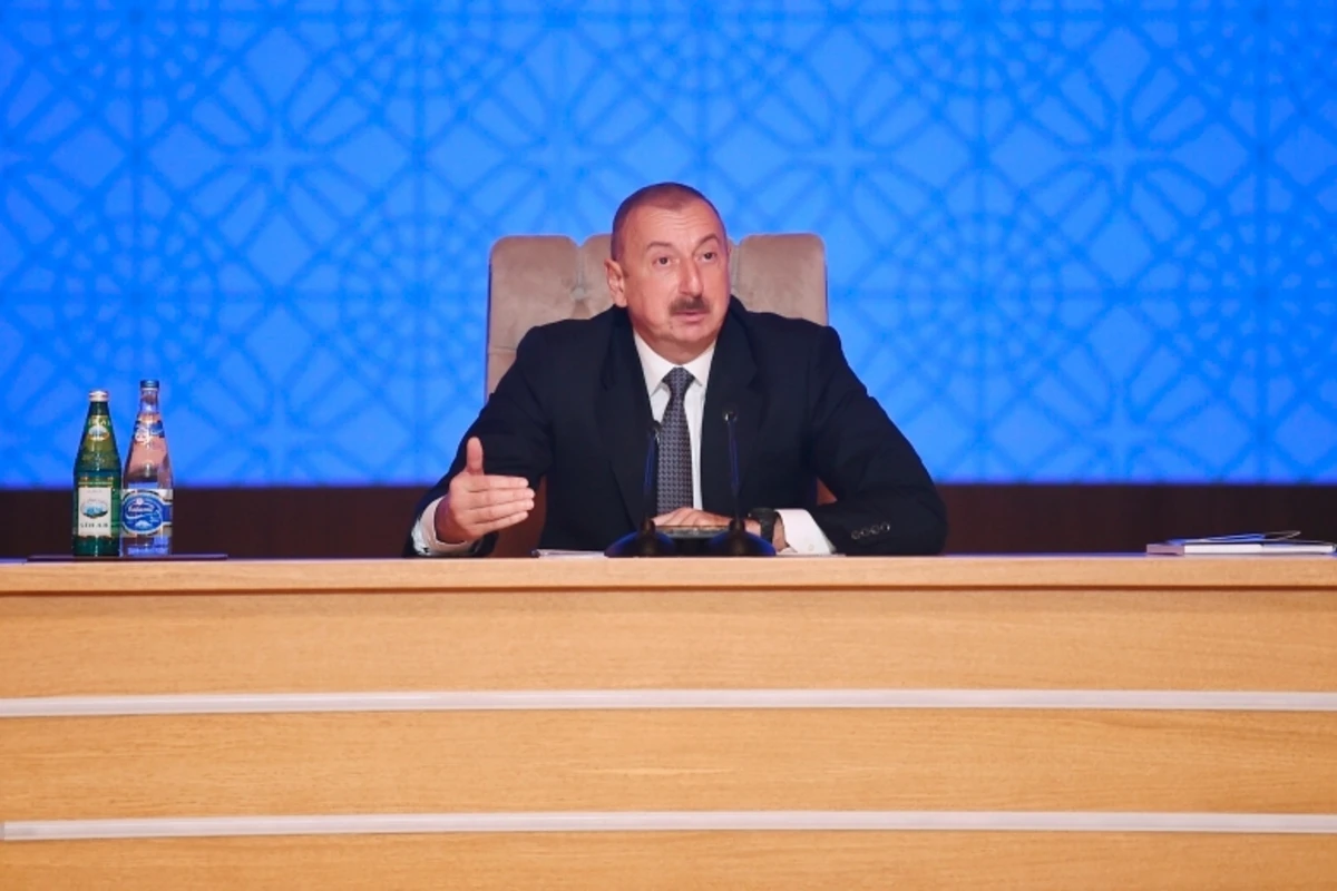 “Cumurlar ora, öz payını tələb edirlər” - Prezident məmur özbaşınalığından danışdı - VİDEO “Cumurlar ora, öz payını tələb edirlər” - Prezident məmur özbaşınalığından danışdı - VİDEO