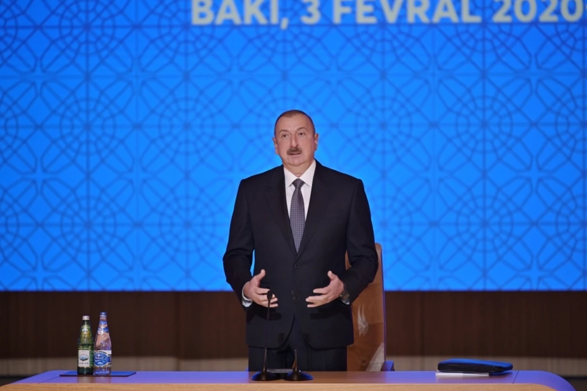 Prezident məmurların cibinə gedən milyardlardan danışdı - VİDEO Prezident məmurların cibinə gedən milyardlardan danışdı - VİDEO