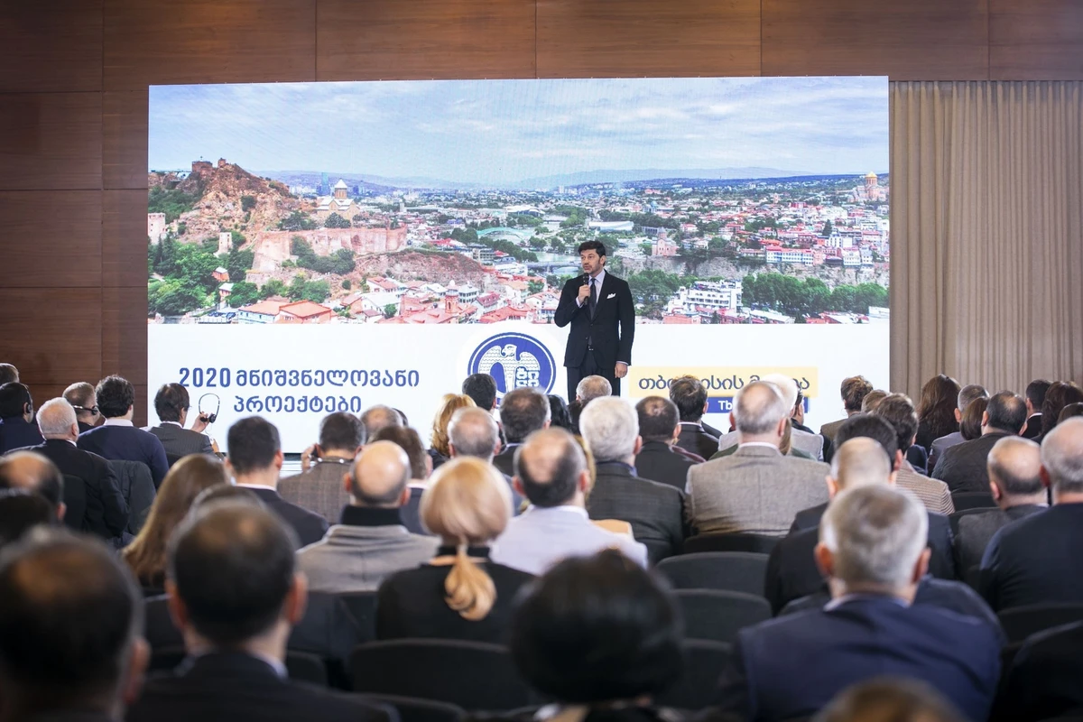 AXC-nin elan edildiyi bina bərpadan sonra belə olacaq - FOTO