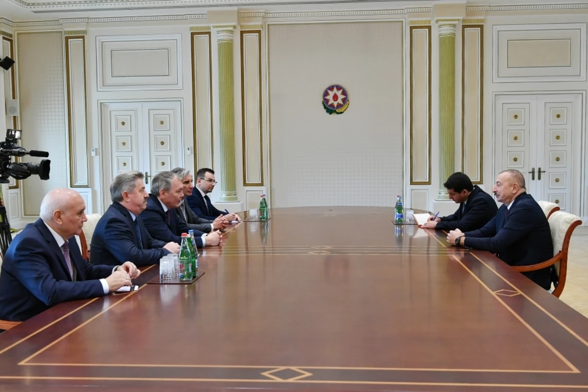 Ильхам Алиев принял делегацию во главе с руководителем миссии наблюдателей Исполкома СНГ