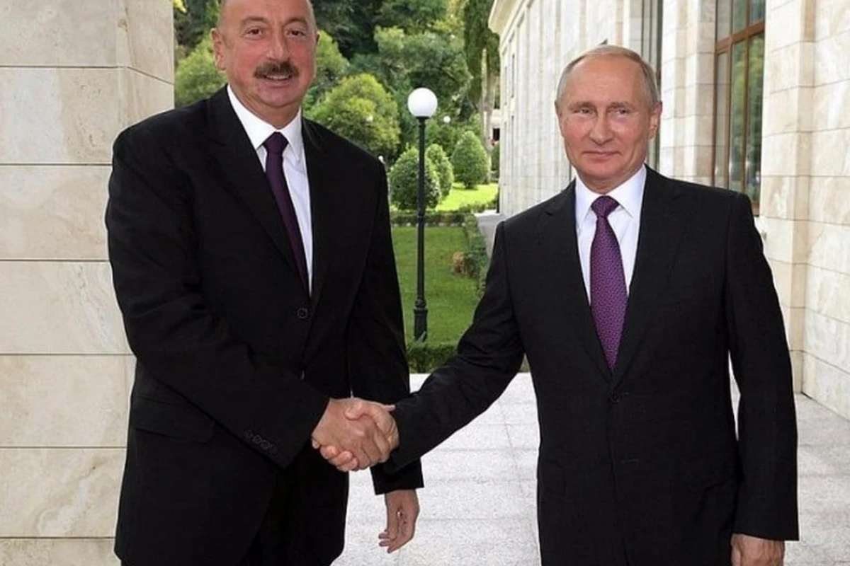 Владимир Путин поздравил Ильхама Алиева