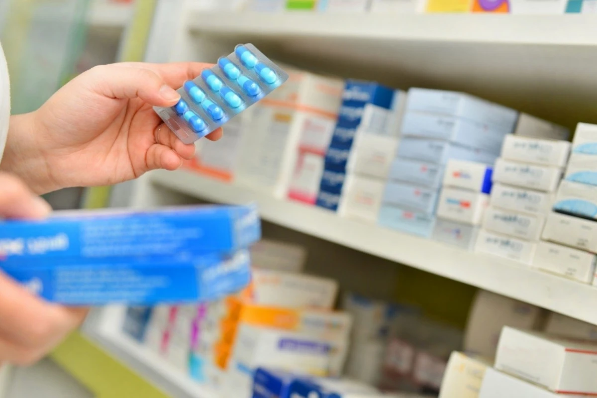 В Азербайджан ввезены специальные лекарства от опасных заболеваний
