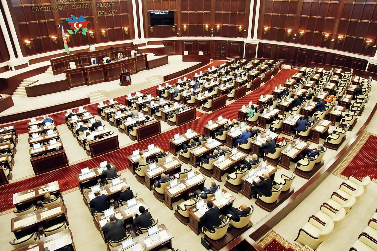 Deputatların maaşı açıqlandı - MƏBLƏĞ