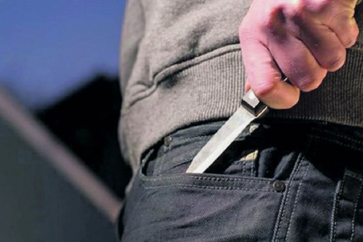 Bakıda avtobus sürücüsü dispetçeri bıçaqlayıb