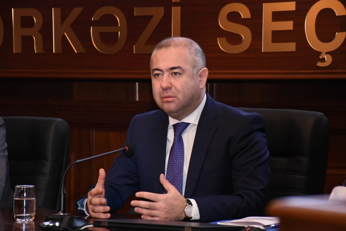 Rövzət Qasımov: Bəzi namizədlər cəmiyyəti çaşdırır Rövzət Qasımov: Bəzi namizədlər cəmiyyəti çaşdırır