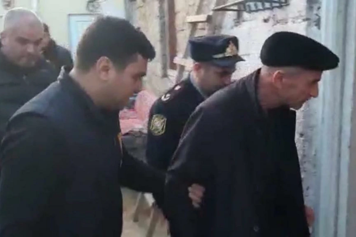Polis 54 yaşlı kişini İnstagramdakı videolarına görə saxladı - FOTO Polis 54 yaşlı kişini İnstagramdakı videolarına görə saxladı - FOTO