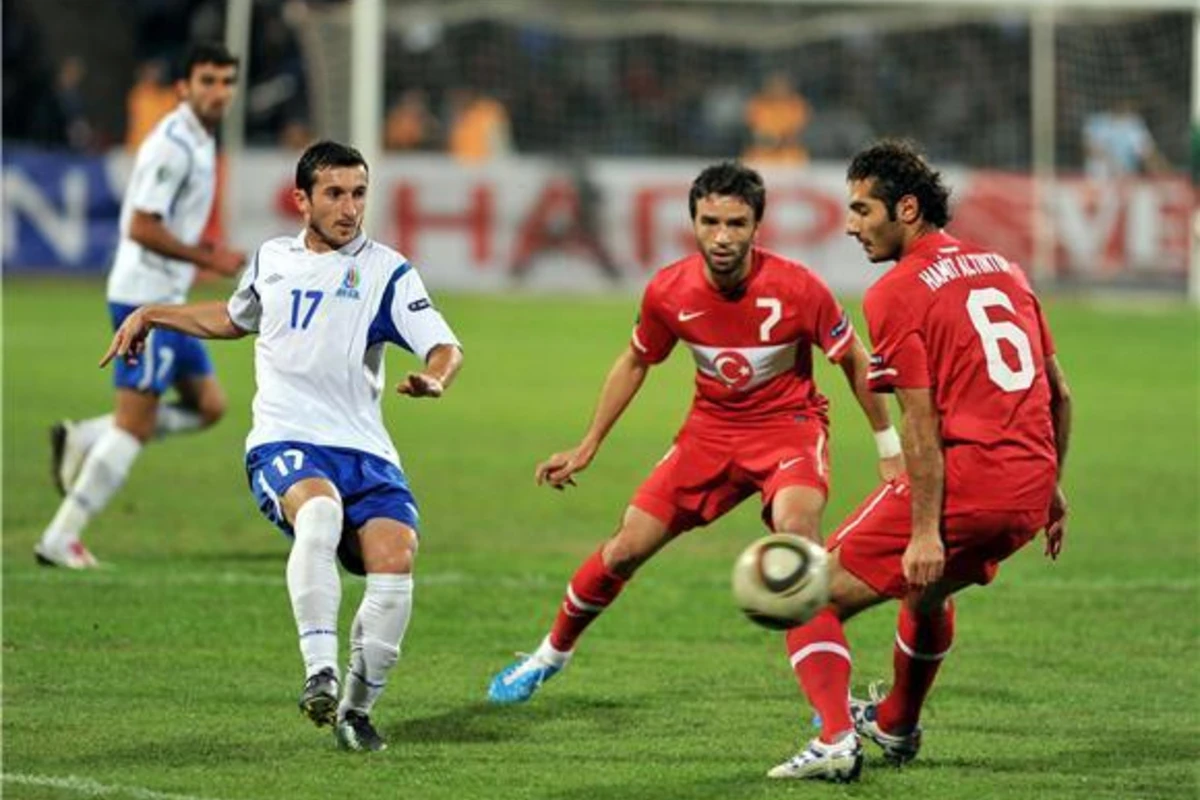 UEFA Türkiyə-Azərbaycan oyununun yerini və vaxtını açıqladı UEFA Türkiyə-Azərbaycan oyununun yerini və vaxtını açıqladı