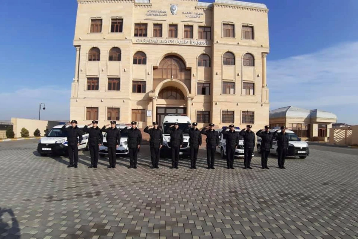 Bakı polisi “Əsgərə salam” aksiyasına qoşuldu - FOTO