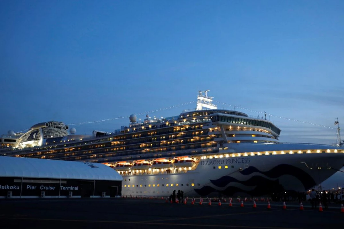 Двое пассажиров лайнера Diamond Princess умерли от коронавируса
