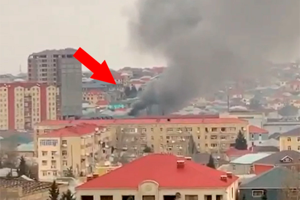 Masazırda havaya qalxan qara tüstü insanları qorxuya saldı - VİDEO