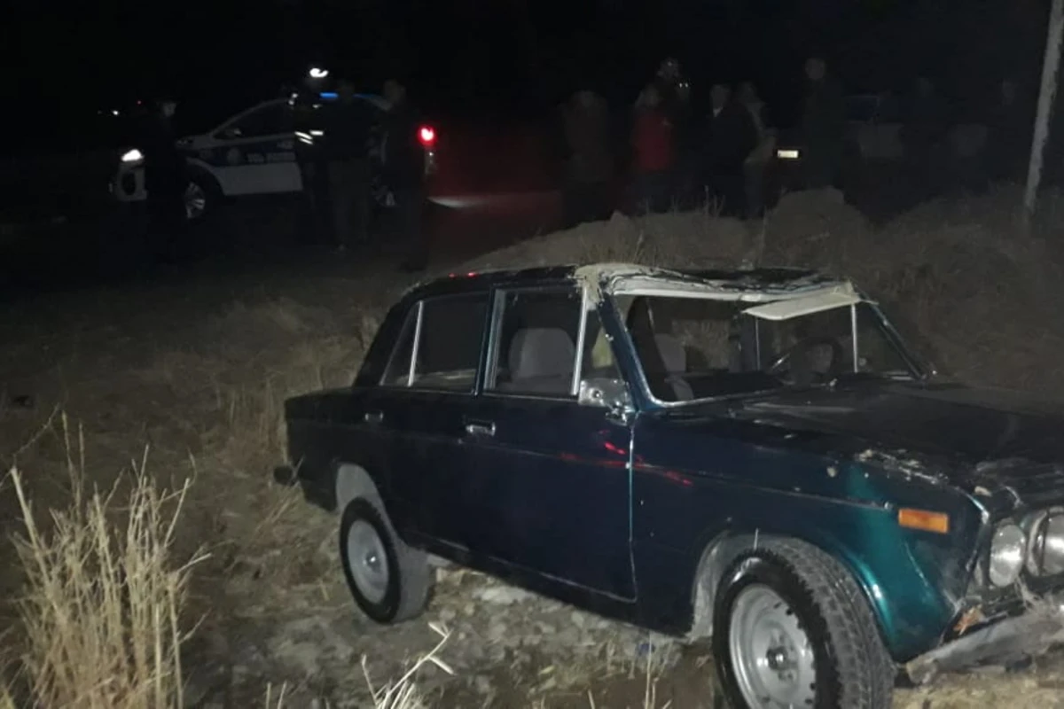 Tovuzda maşın aşdı - FOTO Tovuzda maşın aşdı - FOTO