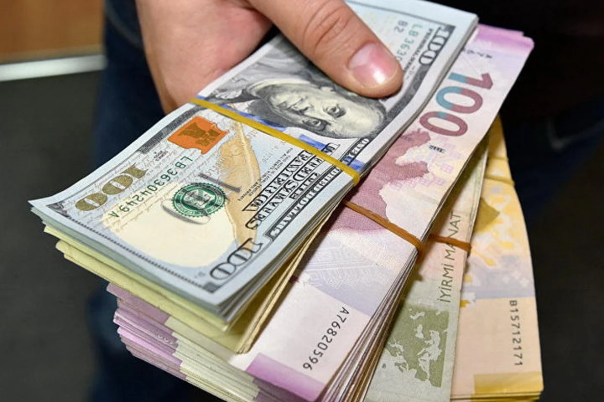 Əhalinin banklarda olan əmanətlərinin məbləği açıqlanıb