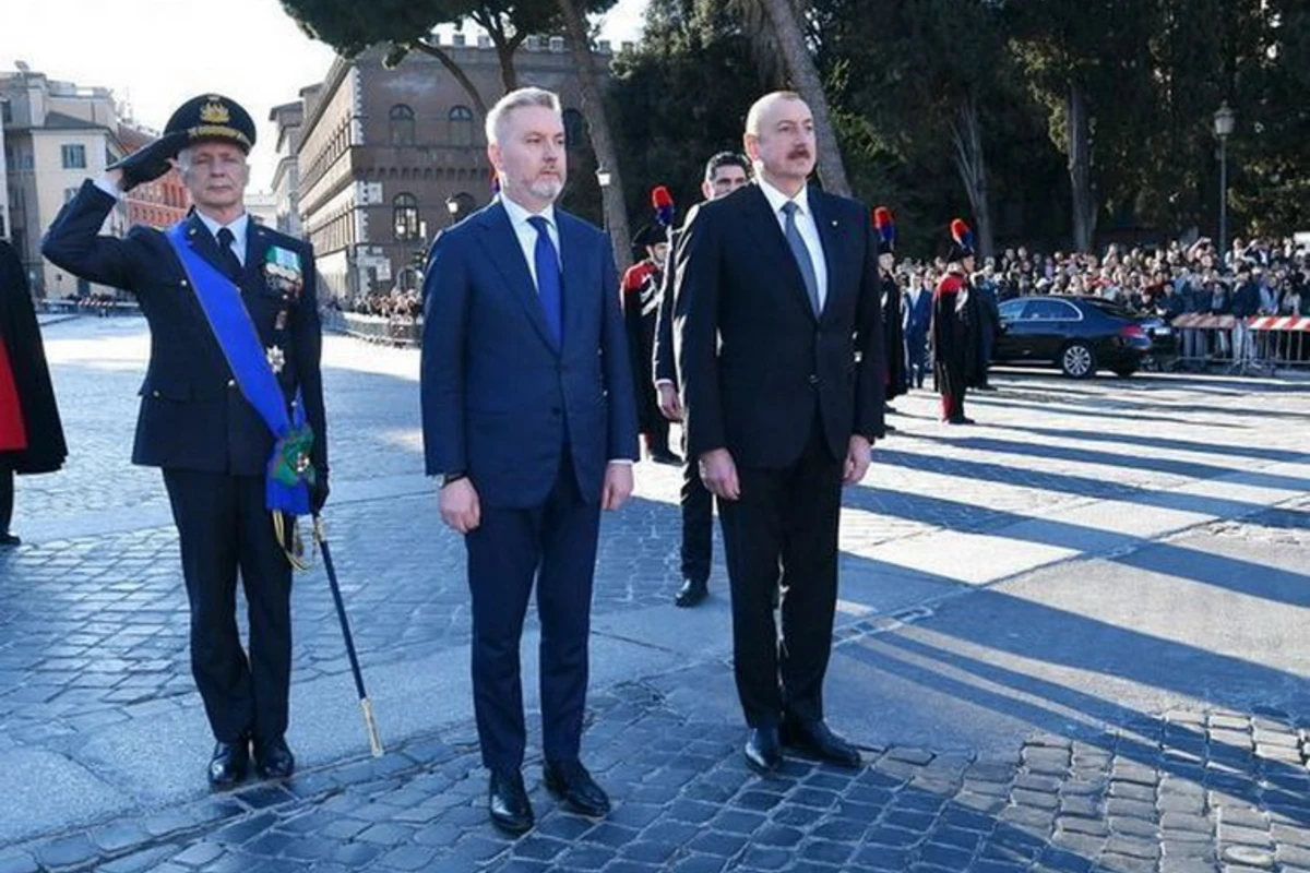 Ильхам Алиев и Первая леди Мехрибан Алиева посетили памятник неизвестному солдату в Риме - ФОТО