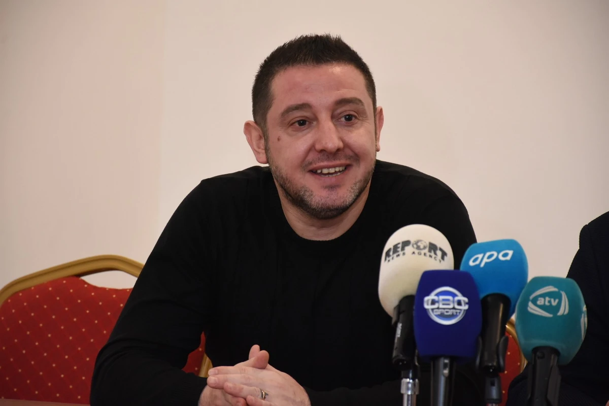 Türkiyə millisinin sabiq futbolçusu Bakıda - FOTO Türkiyə millisinin sabiq futbolçusu Bakıda - FOTO