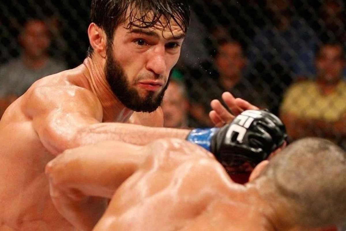 UFC turnirində Tuxuqov Agiları nokauta saldı UFC turnirində Tuxuqov Agiları nokauta saldı