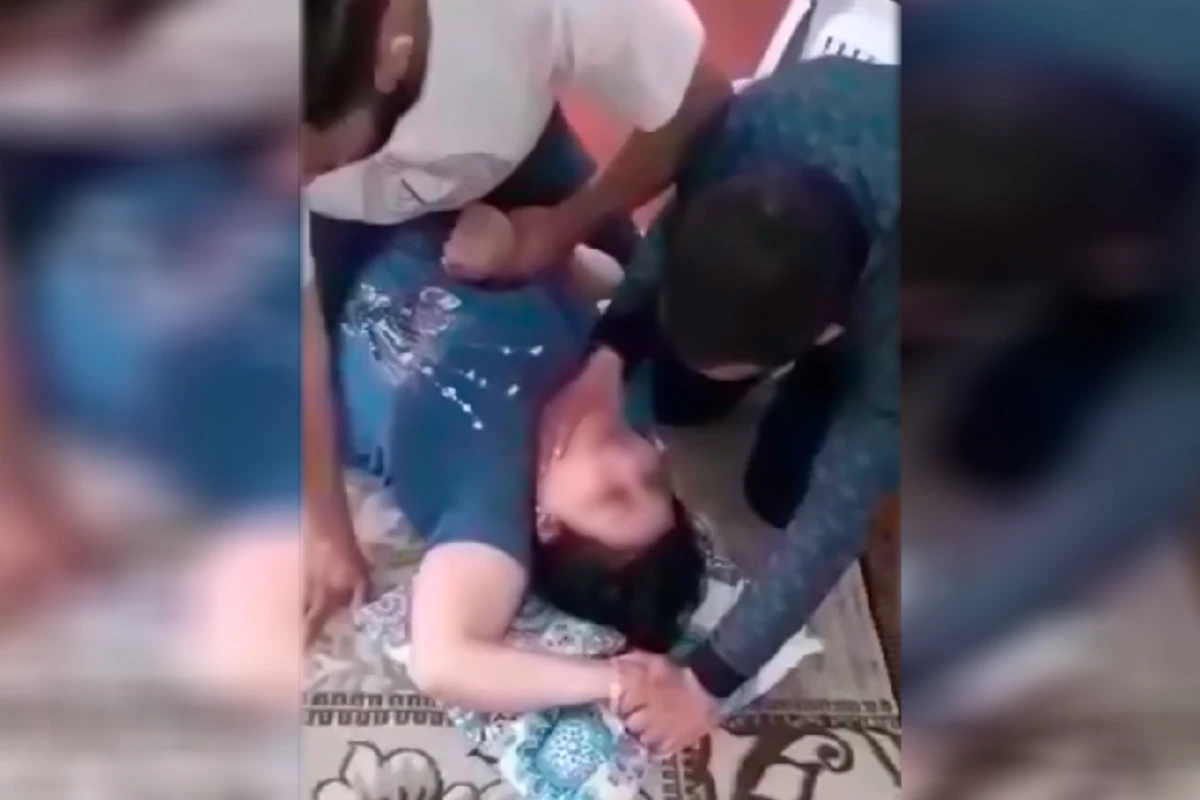 Azərbaycanda daha bir “Cin çıxarma əməliyatı”: Elnurəni tanıyırsan? - VİDEO Azərbaycanda daha bir “Cin çıxarma əməliyatı”: Elnurəni tanıyırsan? - VİDEO
