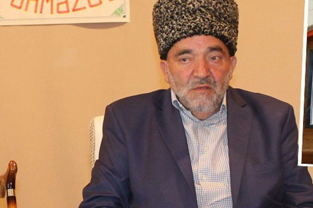Tövbə edənlər koronavirusa yoluxmaz - “Seyid vəsiqəsi” verən hacı