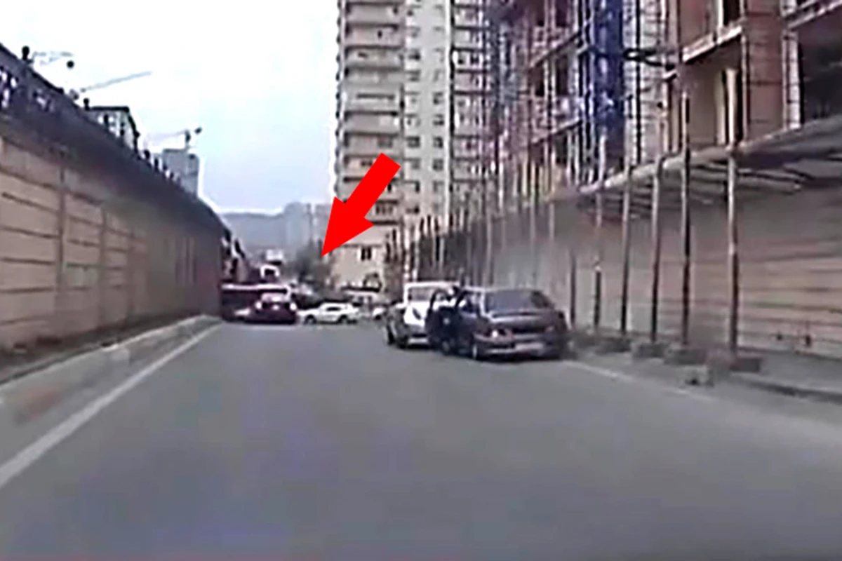 Превышение скорости стало причиной ДТП в Баку - ВИДЕО