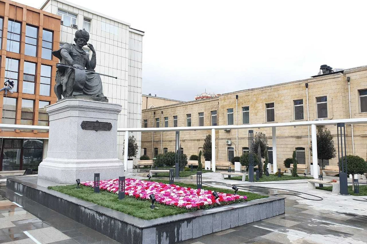 Şah İsmayıl Xətainin heykəlinin yeri dəyişdirildi - SƏBƏB