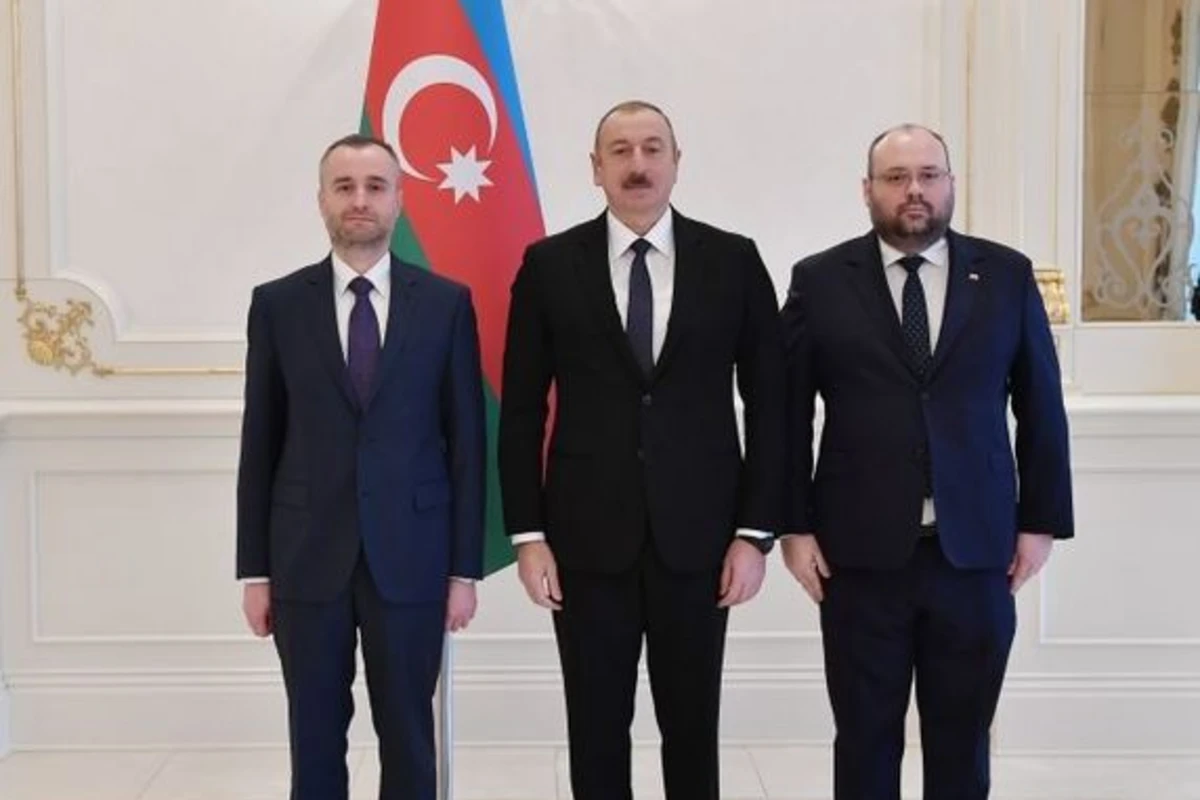 Ильхам Алиев принял верительные грамоты новоназначенного посла Польши в Азербайджане - ФОТО