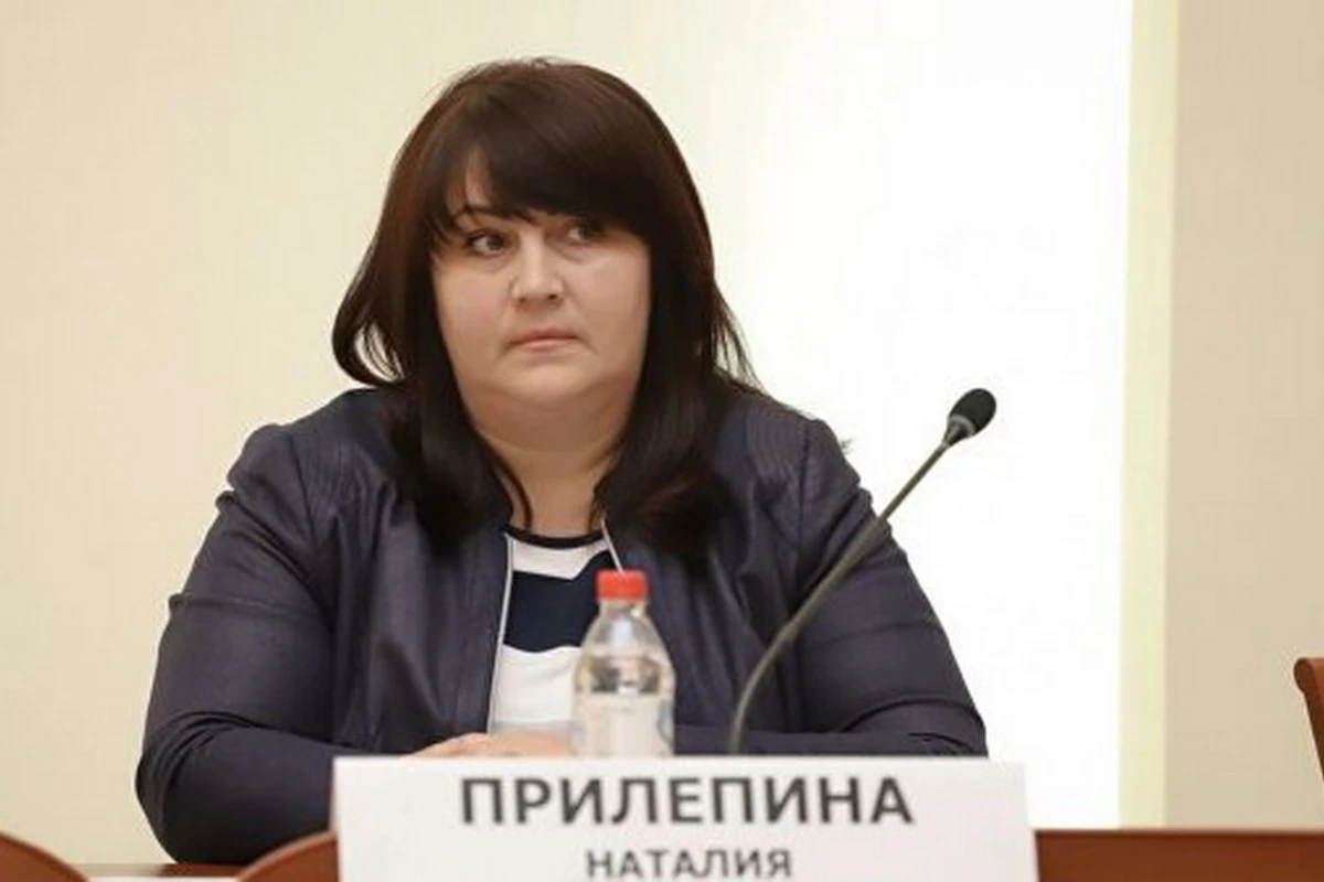 В России чиновники заказали чиновнице стриптизера - ВИДЕО