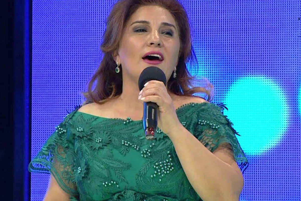 Əməkdar artist: Kişi müğənnilər yanlarında toya apardıqları qadın müğənniləri satırlar
