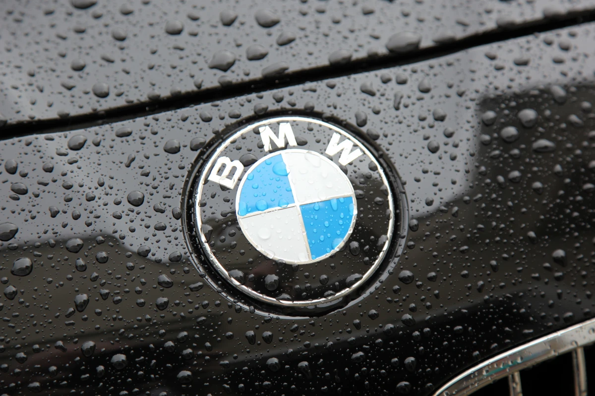 Компания BMW сменила логотип - ФОТО Компания BMW сменила логотип - ФОТО