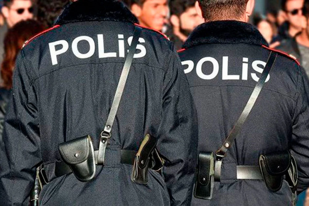 Azərbaycanda polis həmkarını maşınla vurub öldürdü