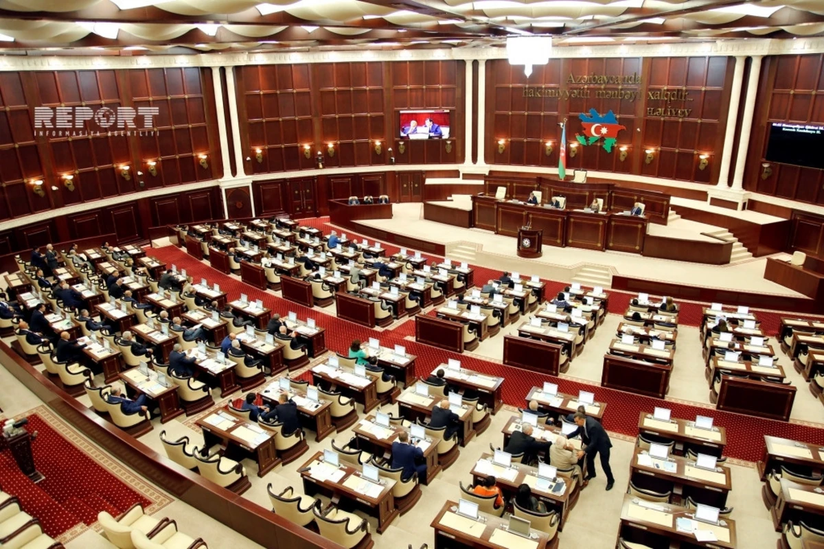 Yeni deputatlara vəsiqələrin veriləcəyi vaxt müəyyənləşib