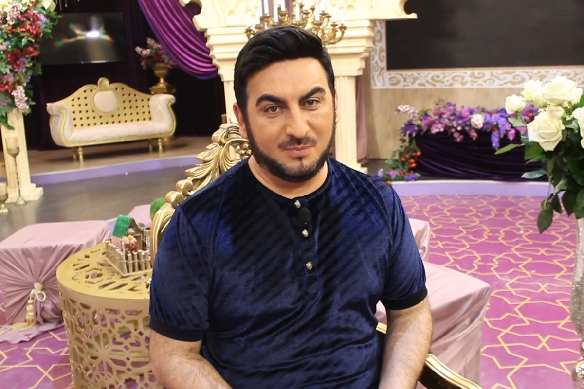 QALMAQAL! Kişi Əməkdar artist həmcinsi ilə eşq yaşayır - VİDEO