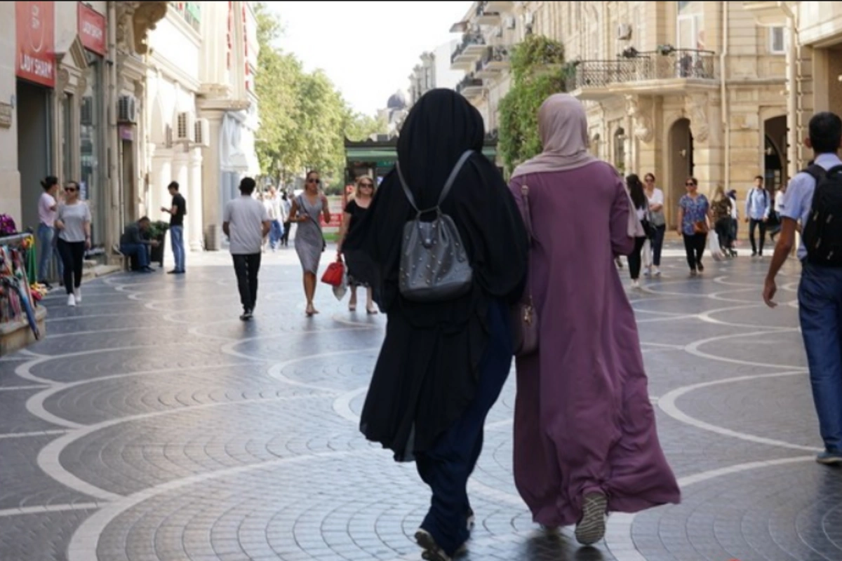 Azərbaycanda bir evin iki gəlini yoxa çıxdı