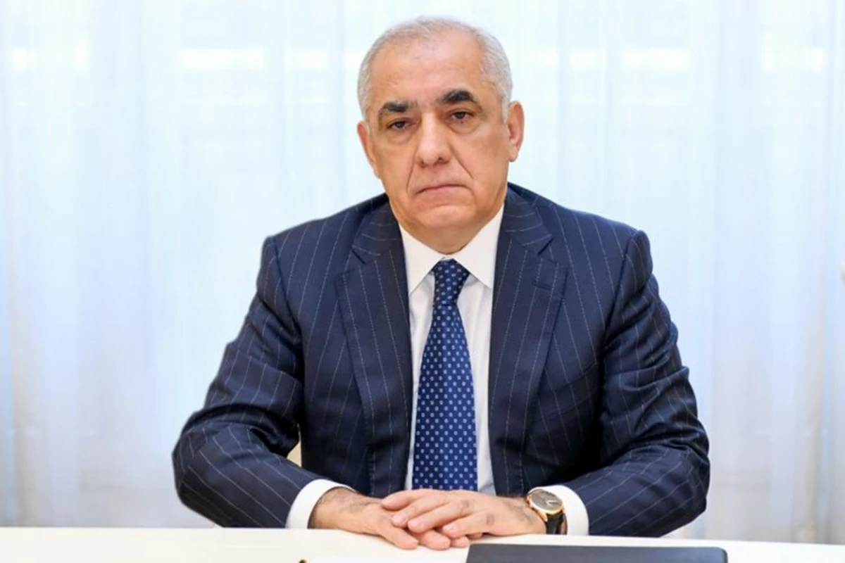 Əli Əsədov Ukraynanın yeni Baş Nazirini təbrik etdi