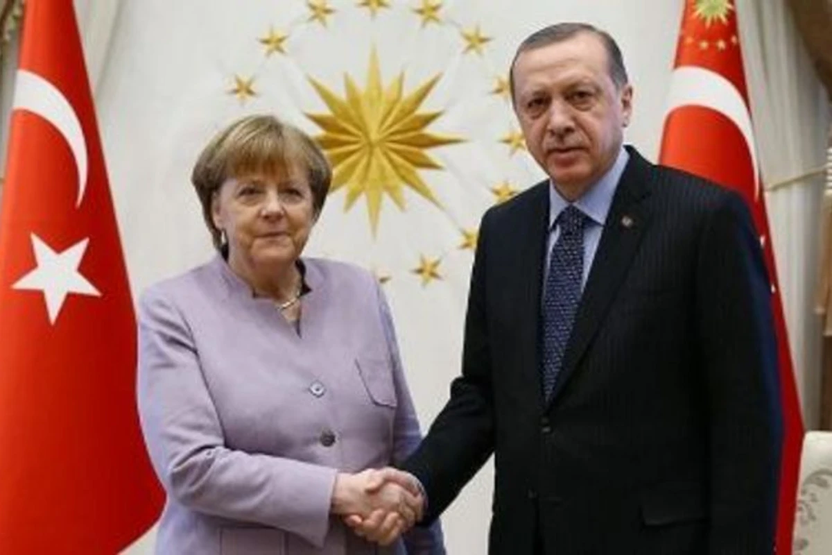 Ərdoğanla Angela Merkelin telefon danışığı olub