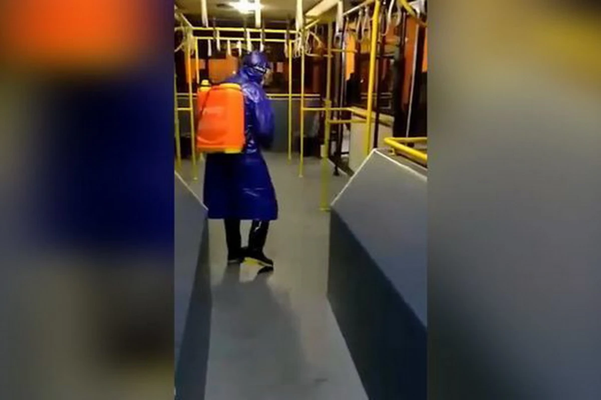 AZAL проводит дезинфекцию всех транспортных средств - ВИДЕО