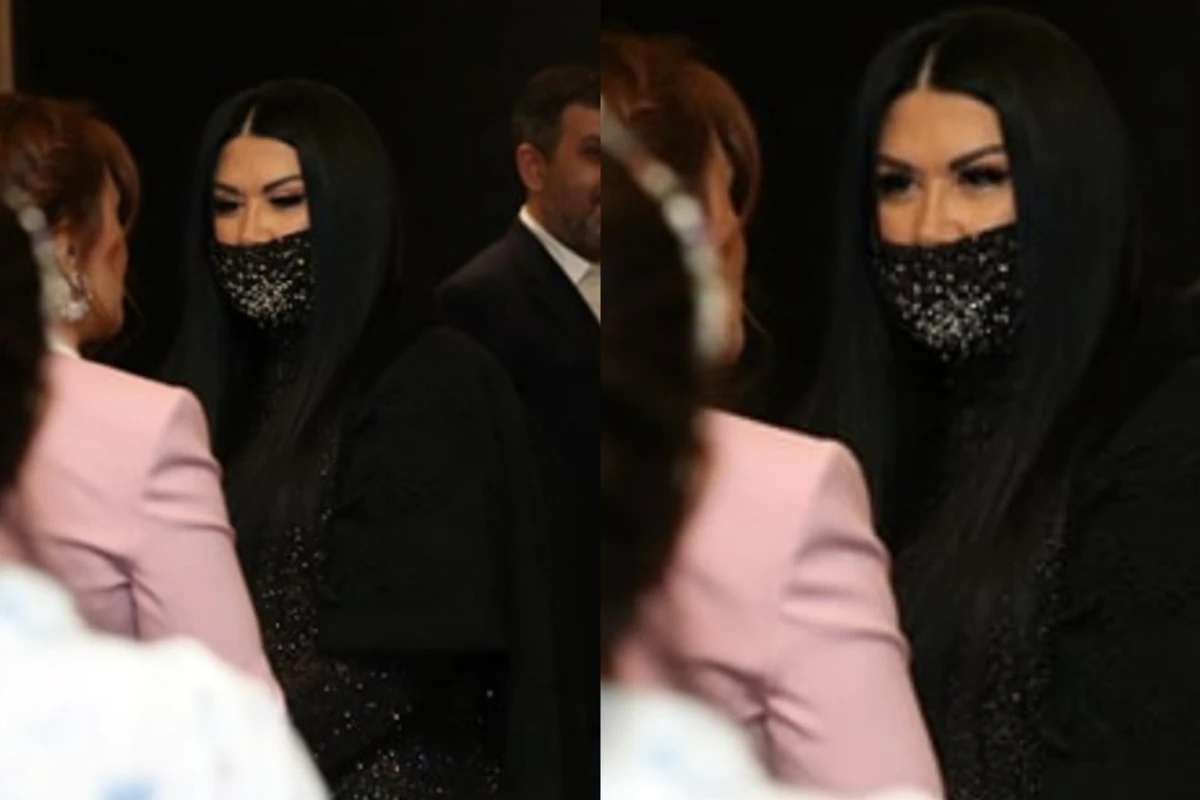 Azərbaycanlı modelyer təqdimata üzəri qaşlarla bəzədilmiş maskada gəldi - FOTO