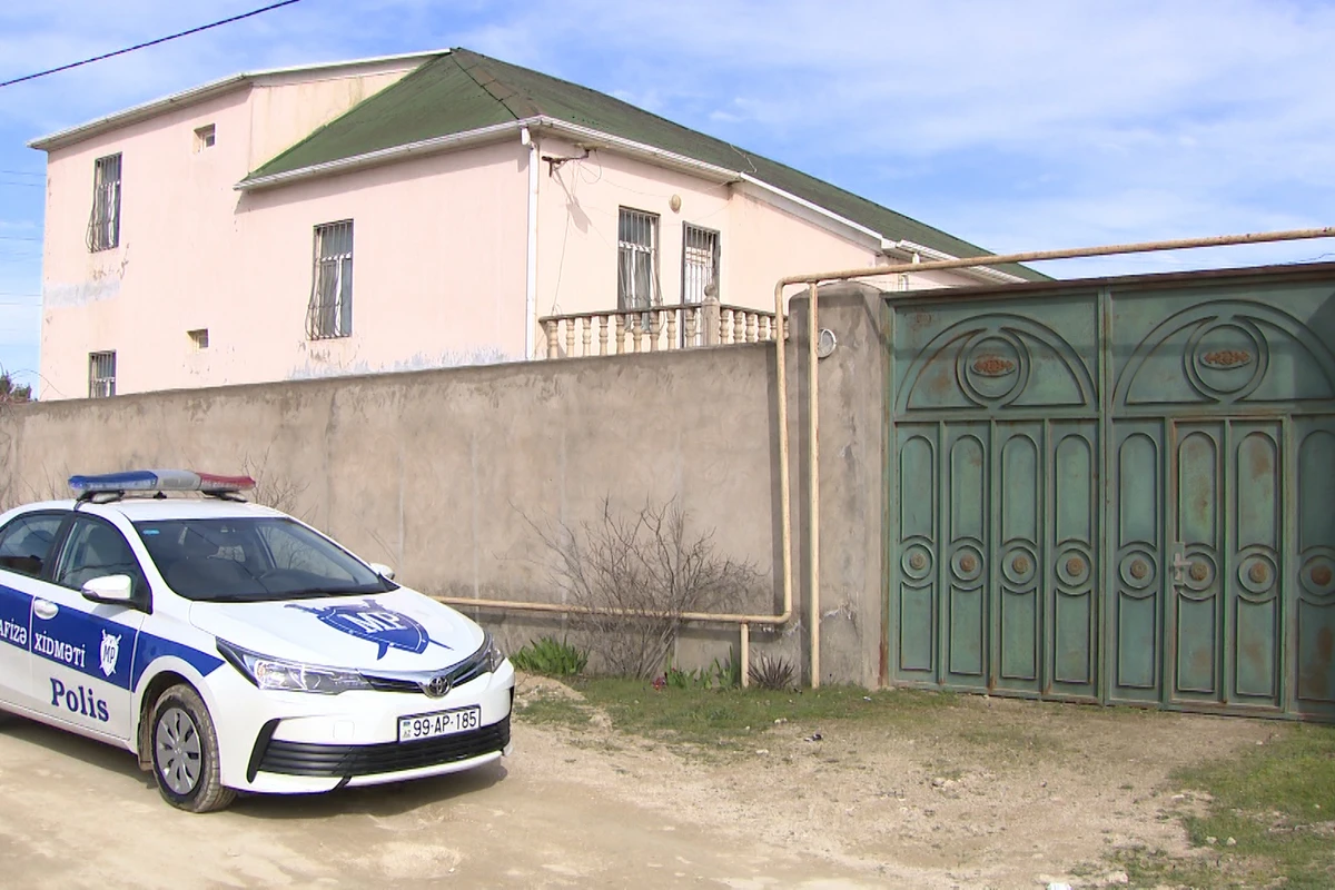 Bakıda polislər oğrunu havaya atəş açaraq saxladı - FOTO