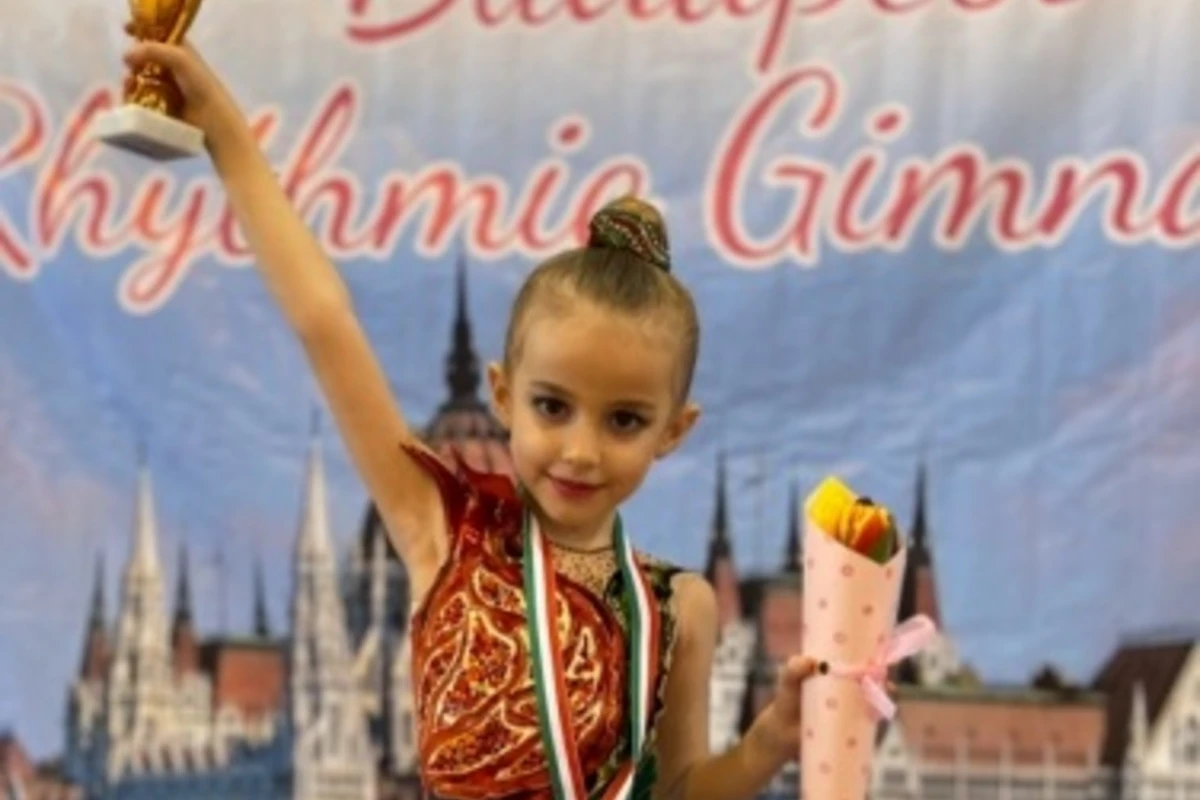 6 yaşlı gimnastımız beynəlxalq turnirdə ilk medalını qazanıb - FOTO