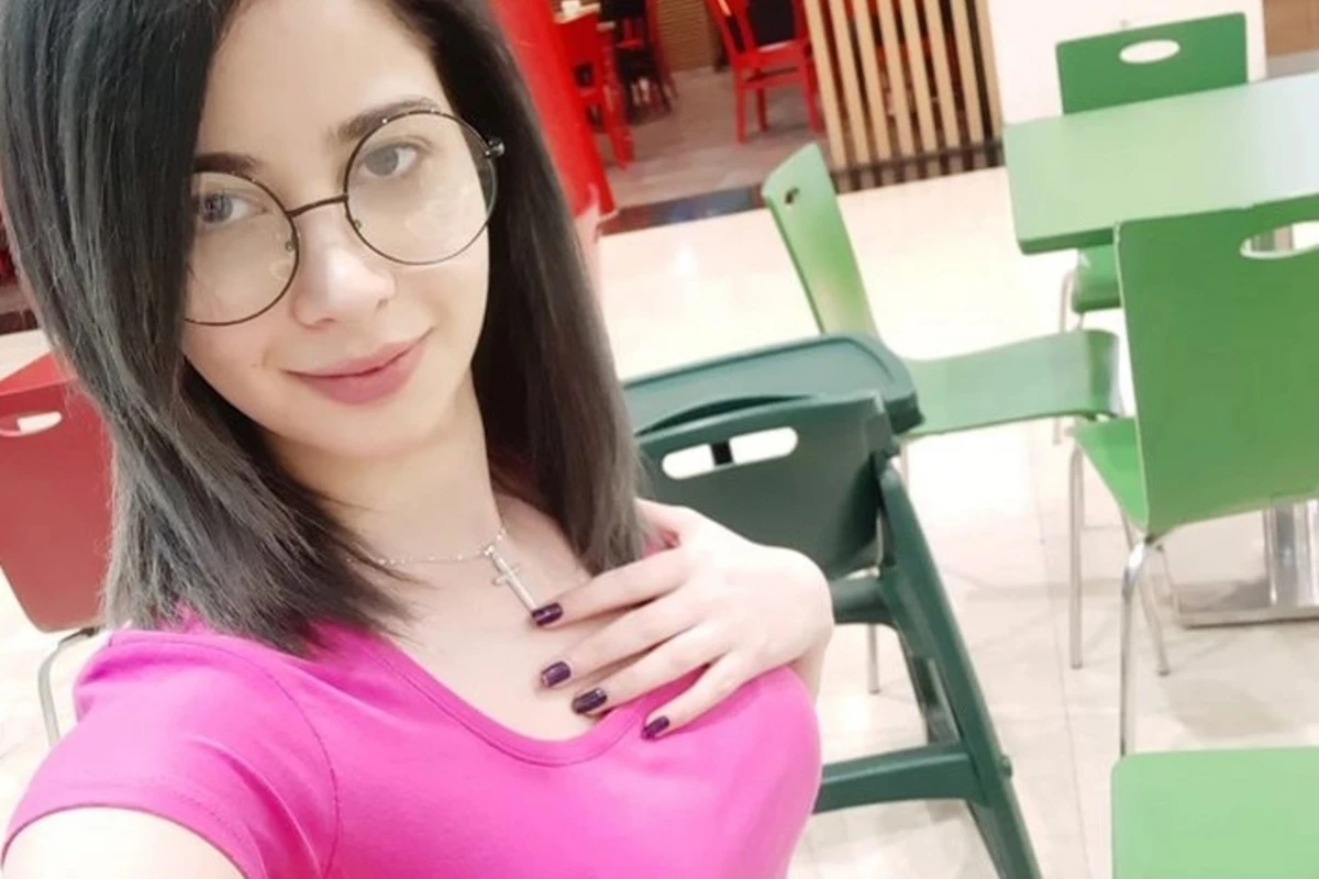 Özünü binadan atan feminist qızın intiharı ilə bağlı RƏSMİ MƏLUMAT
