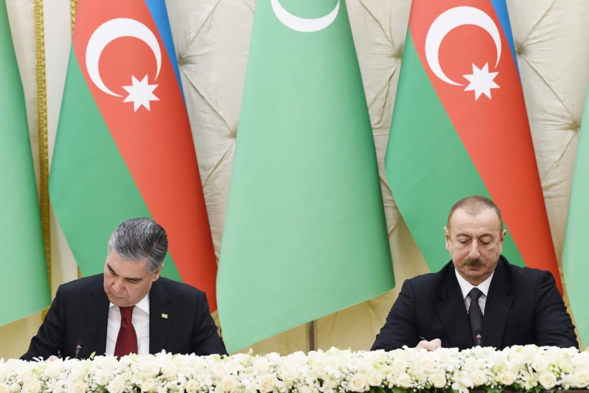 Azərbaycan və Türkmənistan arasında bir sıra sənəd imzalanıb - FOTO