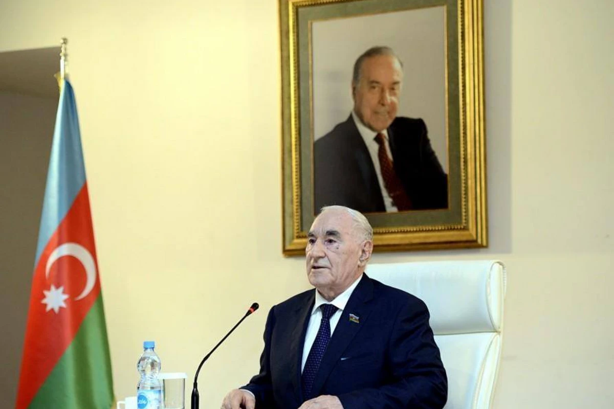Фаттах Гейдаров избран председателем Счетной комиссии ММ