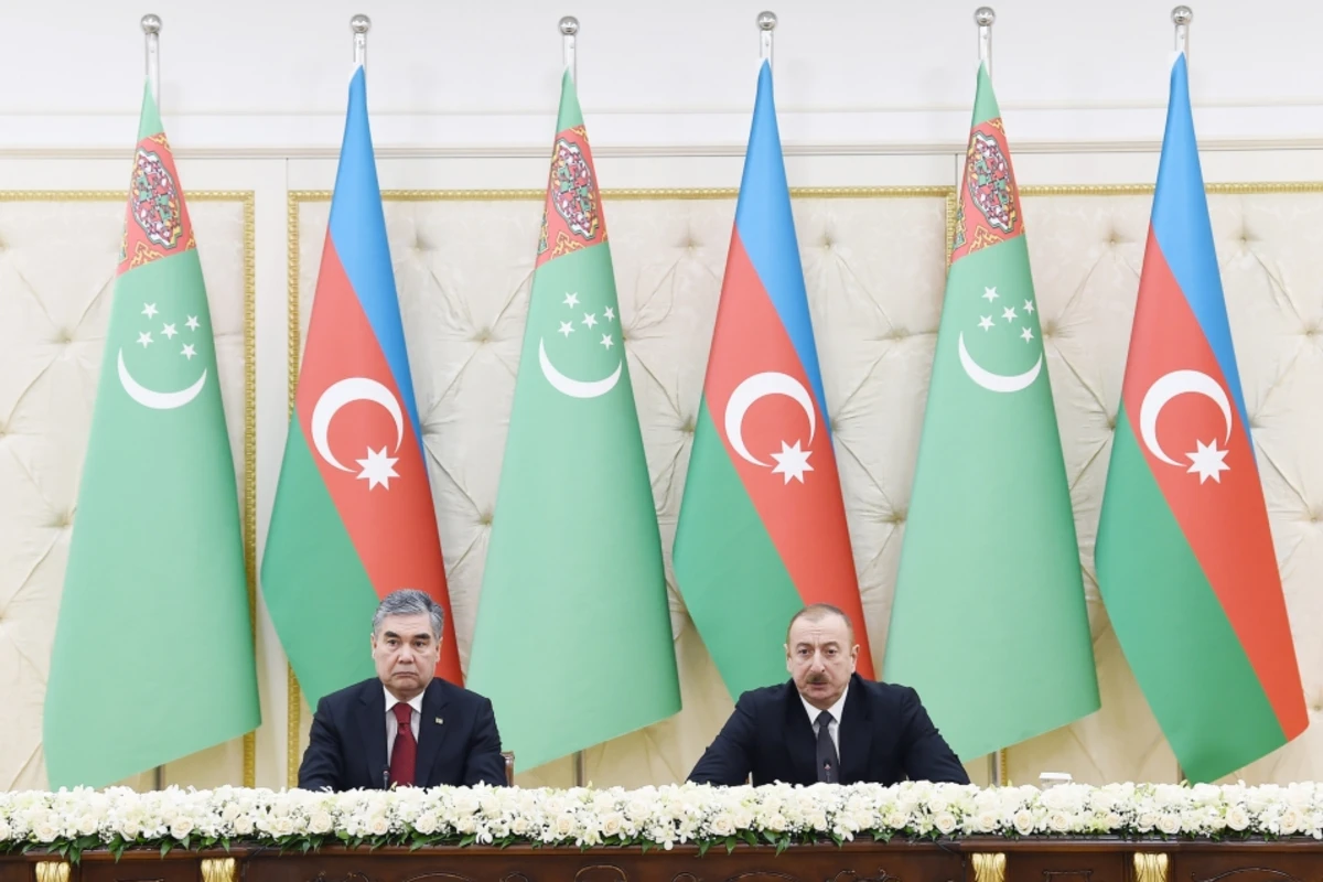 Azərbaycan və Türkmənistan prezidentləri mətbuata bəyanatlarla çıxış ediblər Azərbaycan və Türkmənistan prezidentləri mətbuata bəyanatlarla çıxış ediblər