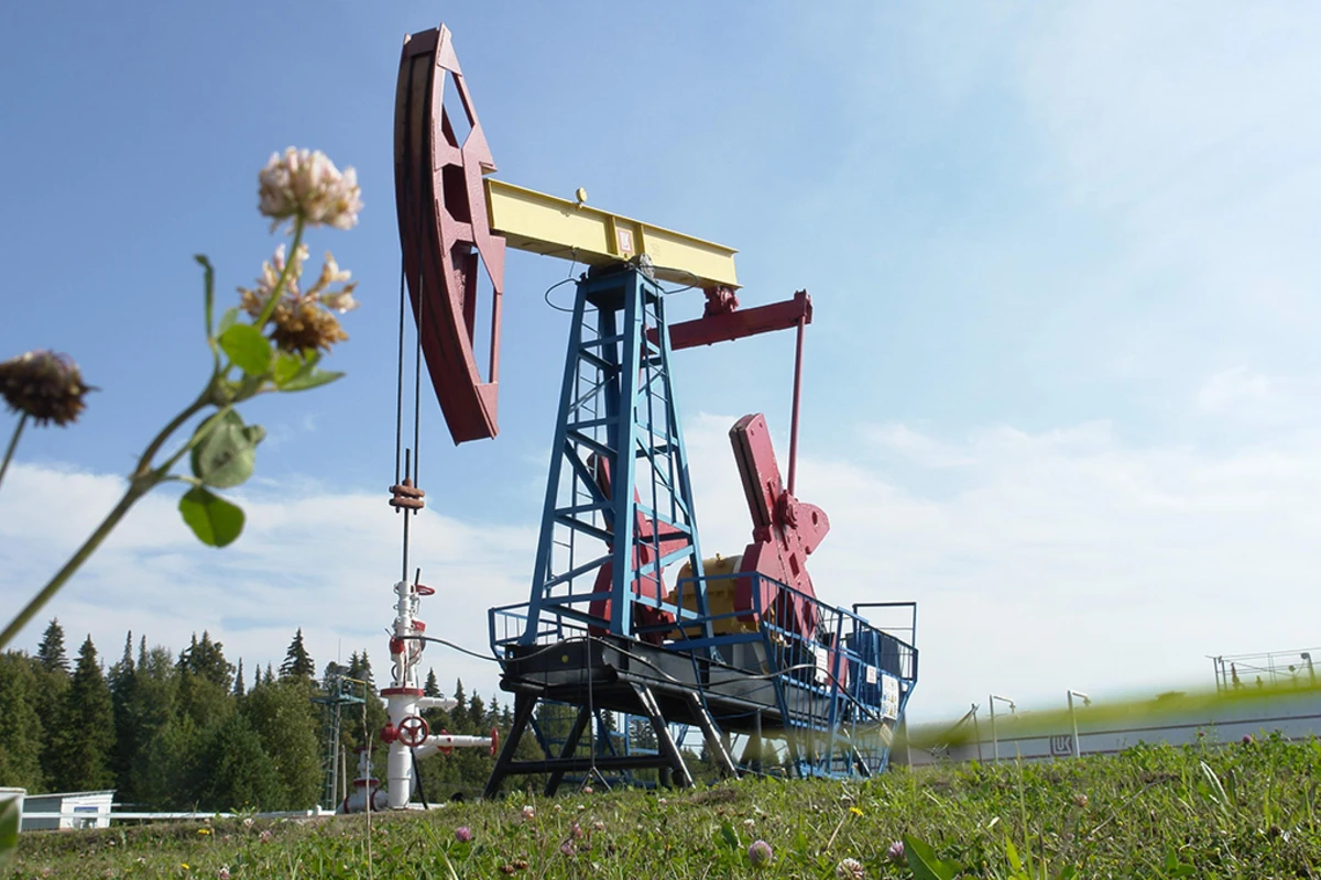 Нефть вновь подешевела после решения Трампа
