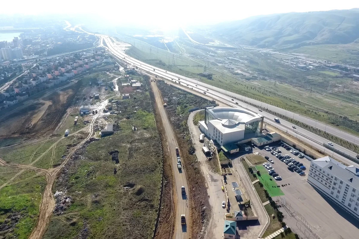 Bakıda yeni yol bağlantısı yaradılıb - FOTO