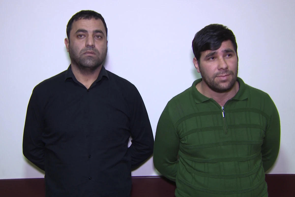 Bakıda 3 nəfərdən hədə-qorxu ilə pul tələb edən şəxslər tutuldu - FOTO Bakıda 3 nəfərdən hədə-qorxu ilə pul tələb edən şəxslər tutuldu - FOTO