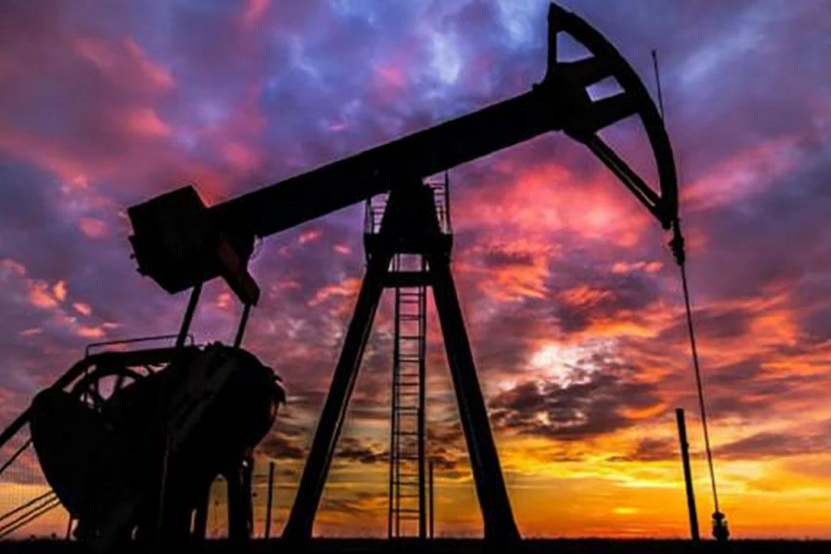 Цены на нефть вновь рухнули