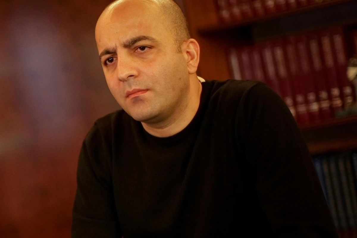 Köməkçisi Mübariz Mənsimovun saxlanılmasından danışdı