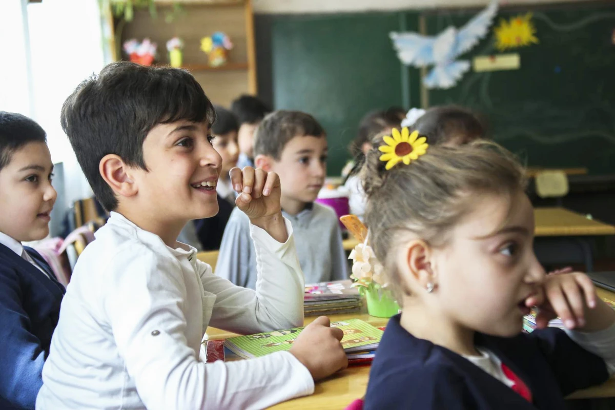 Məktəblərdə tətilin mayın 31-dək davam edəcəyi xəbərlərinə RƏSMİ CAVAB Məktəblərdə tətilin mayın 31-dək davam edəcəyi xəbərlərinə RƏSMİ CAVAB
