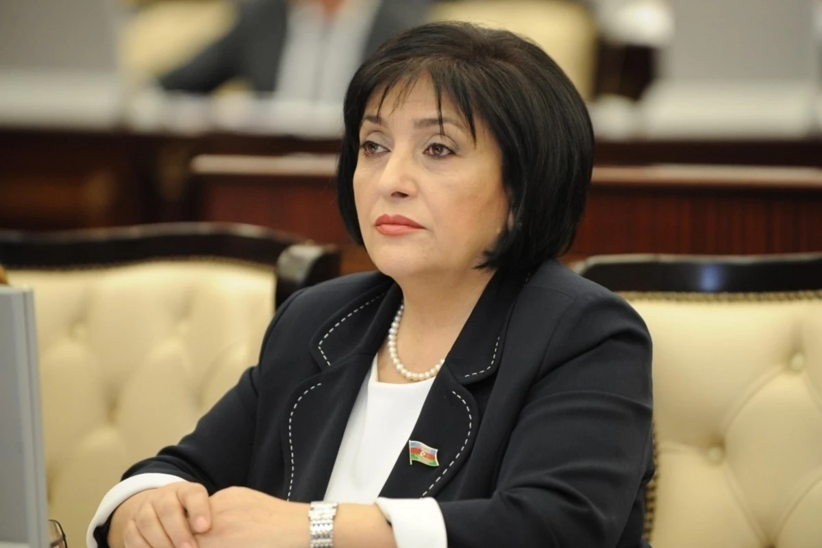 Председатель Милли Меджлиса подписала распоряжение в связи с коронавирусом Председатель Милли Меджлиса подписала распоряжение в связи с коронавирусом