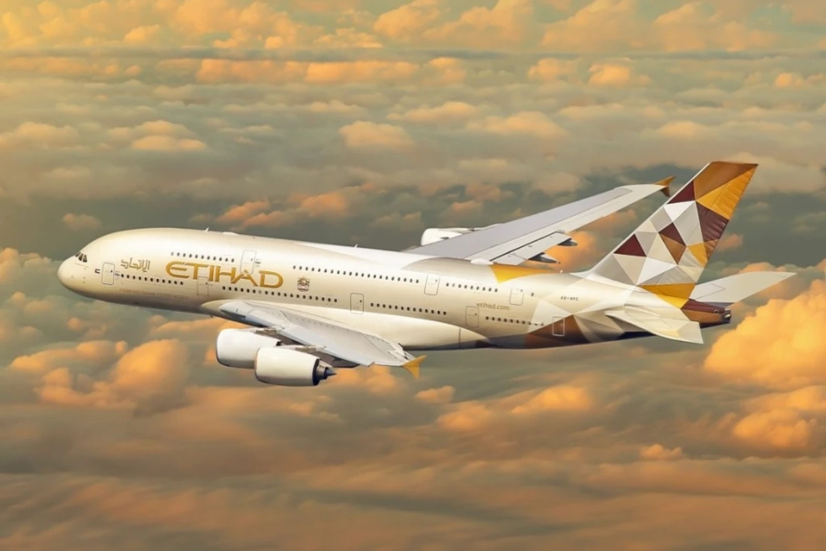 “Etihad Airways” Bakıya uçuşları dayandırıb “Etihad Airways” Bakıya uçuşları dayandırıb